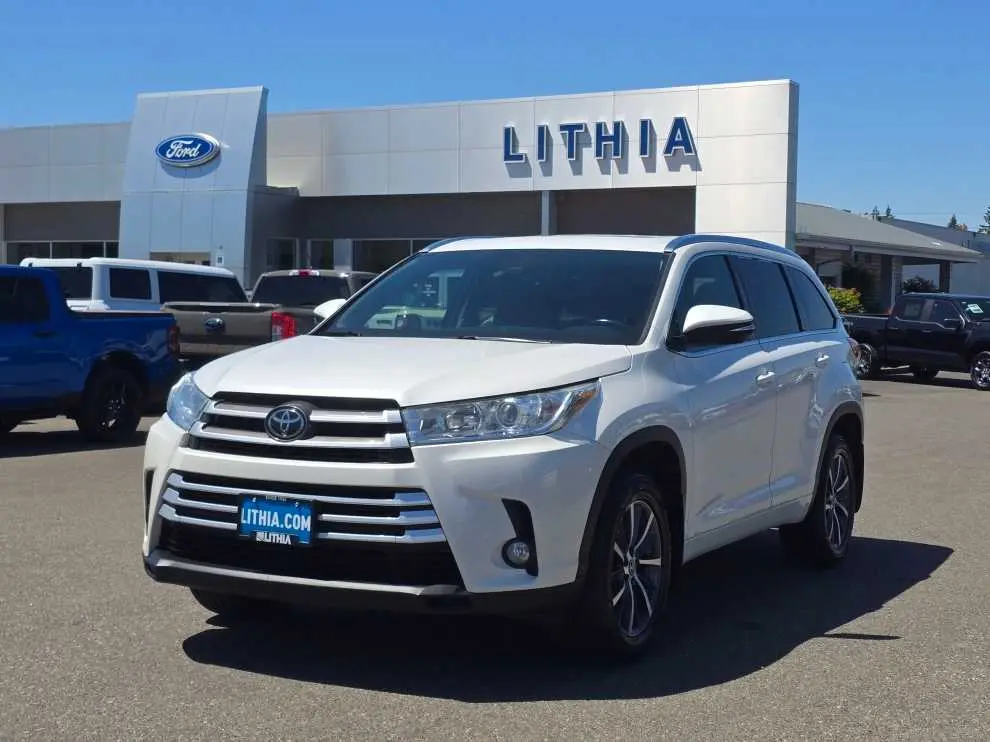 2018 Toyota Highlander - $19,240