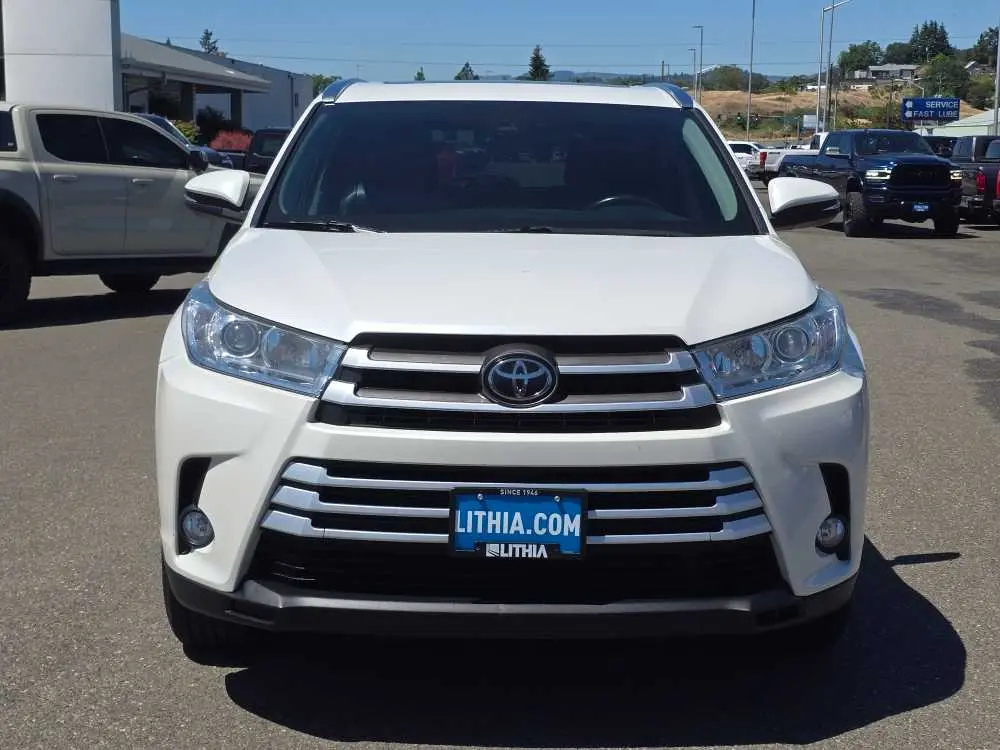 2018 Toyota Highlander - $19,240