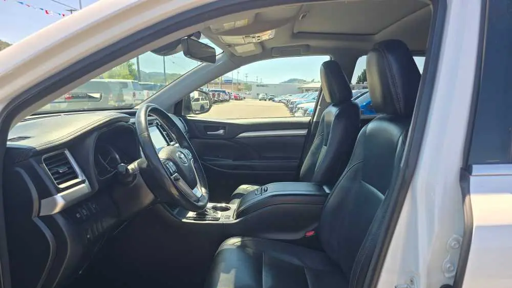 2018 Toyota Highlander SE