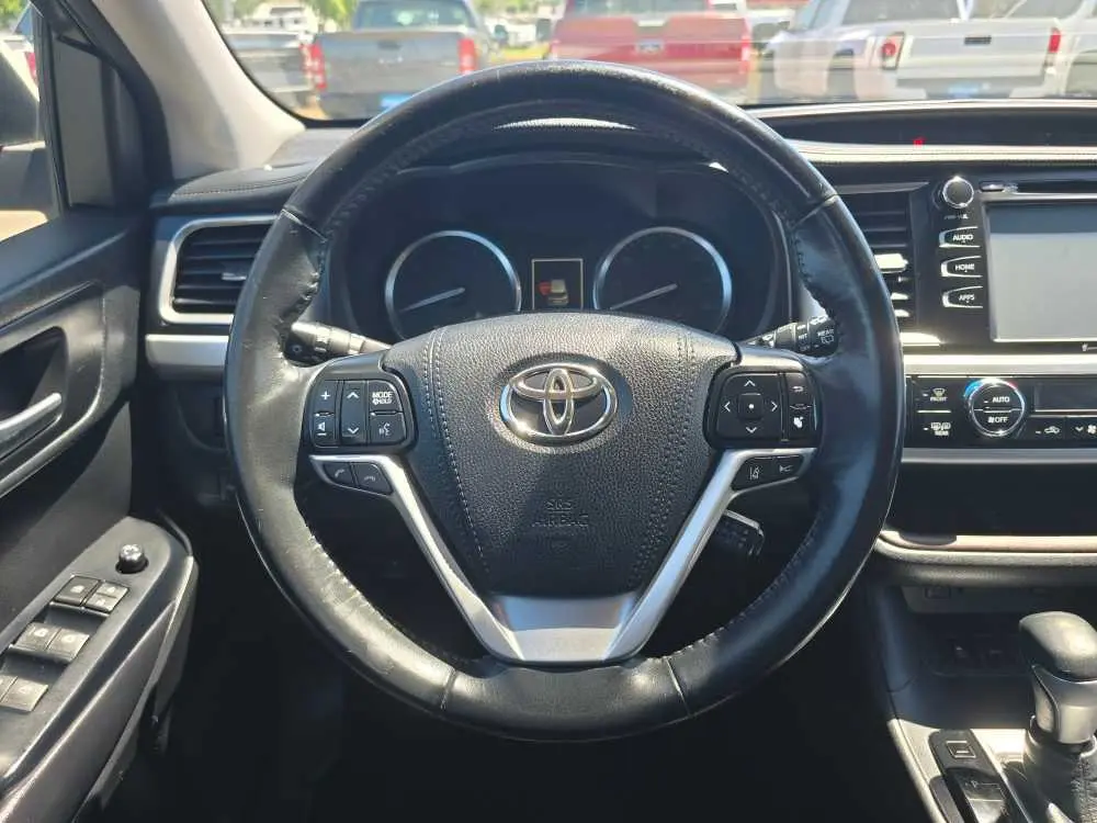 2018 Toyota Highlander - $19,240