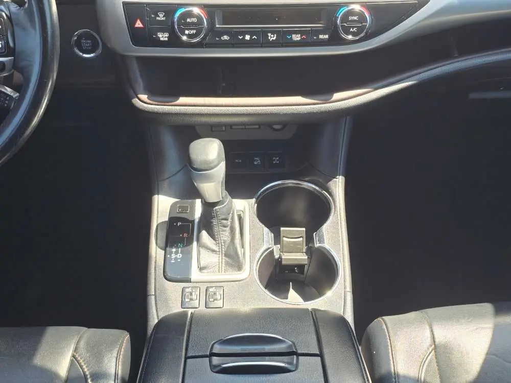 2018 Toyota Highlander - $19,240