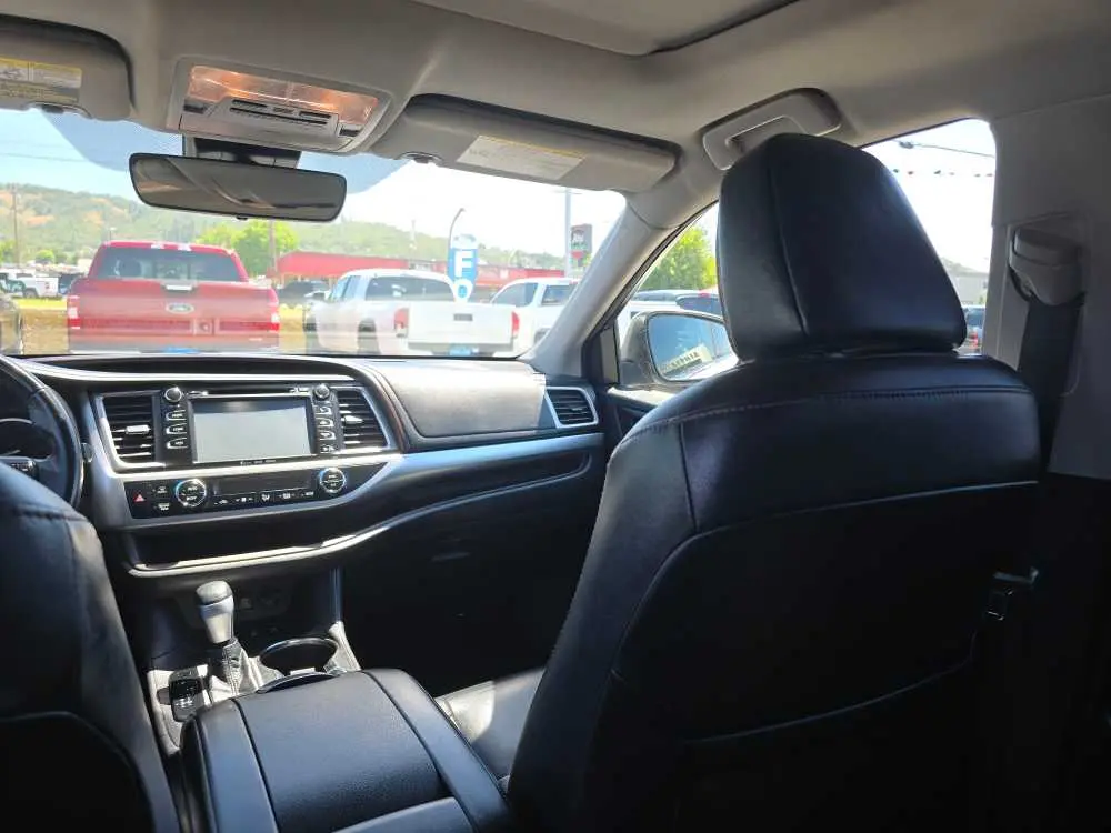 2018 Toyota Highlander - $19,240