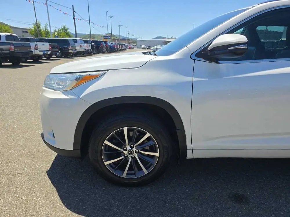 2018 Toyota Highlander - $19,240