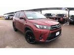 2019 Highlander Thumbnail 2