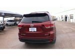 2019 Highlander Thumbnail 7
