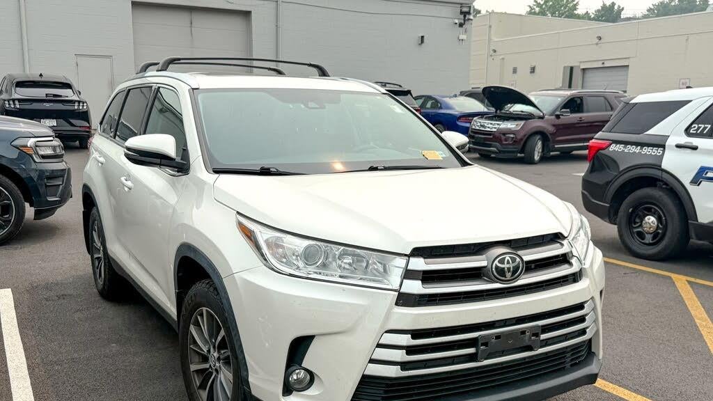Preowned 2019 Toyota Highlander XLE for Sale