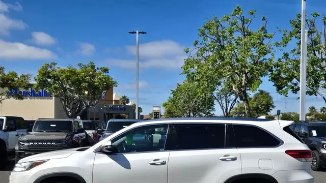 2019 Toyota Highlander SE