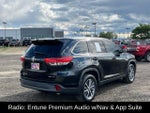 2019 Highlander Thumbnail 5