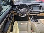 2017 Highlander Thumbnail 6