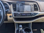 2017 Highlander Thumbnail 21