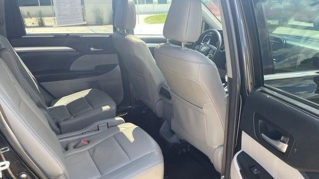 2018 Toyota Highlander SE