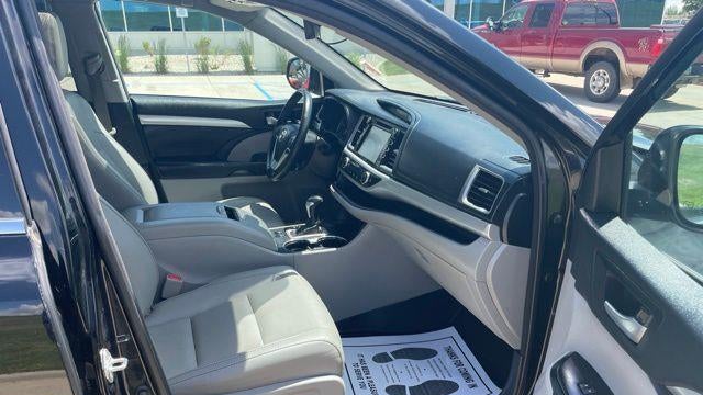 2018 Toyota Highlander SE
