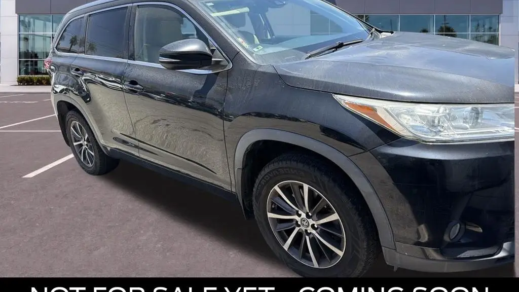 Preowned 2018 Toyota Highlander SE for Sale