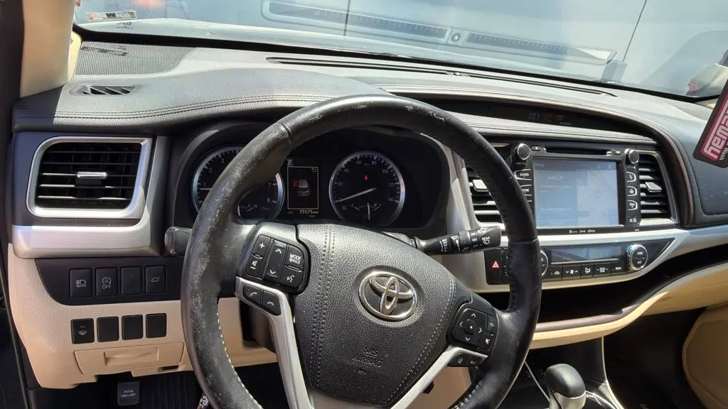 2018 Toyota Highlander SE