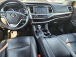 2019 Highlander Thumbnail 3