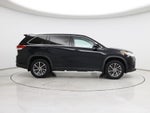 2019 Highlander Thumbnail 7