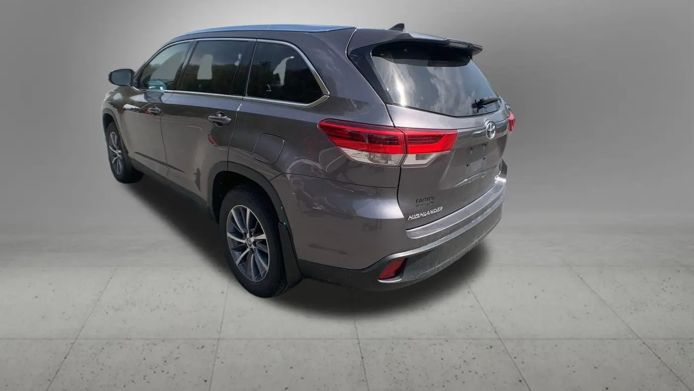 2019 Toyota Highlander SE
