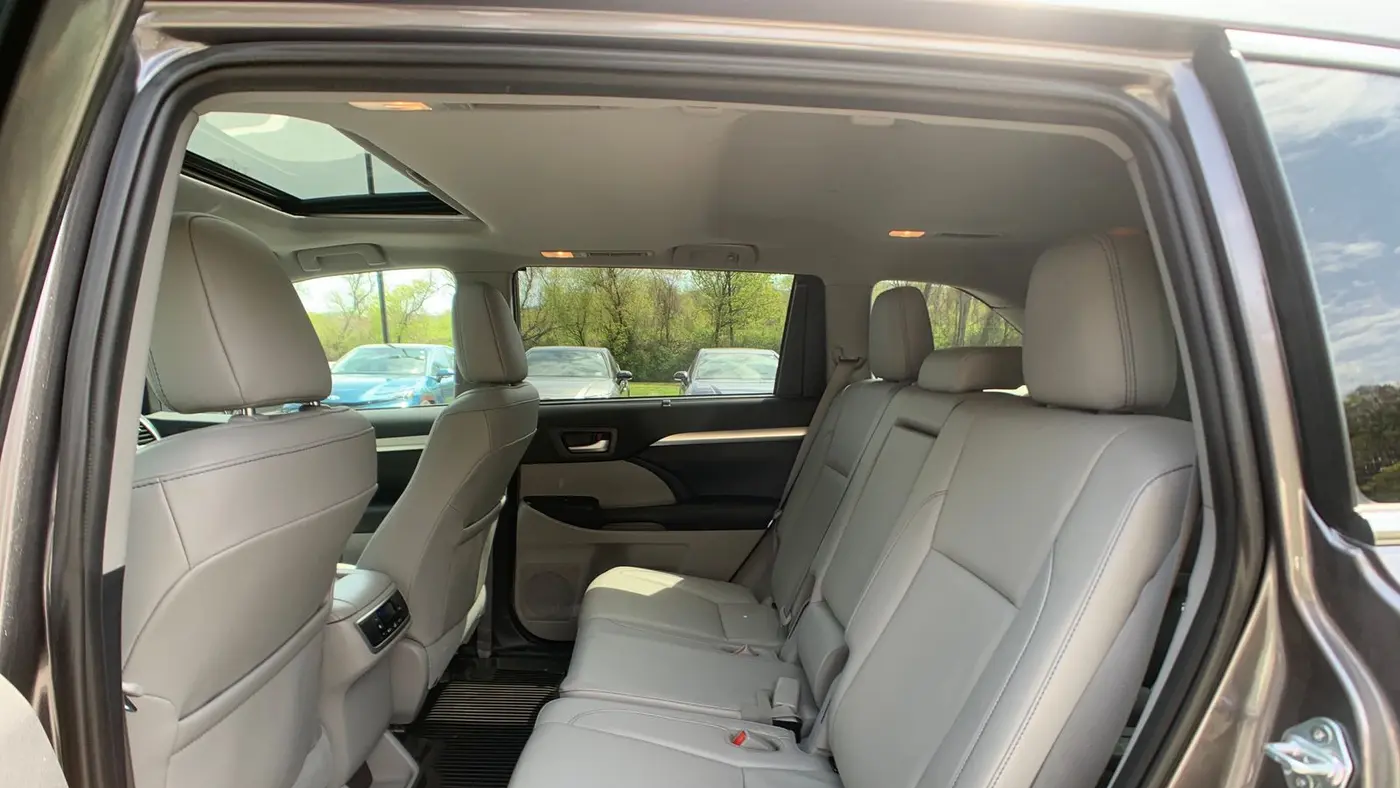 2019 Toyota Highlander SE