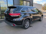 2019 Highlander Thumbnail 7