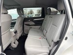 2017 Highlander Thumbnail 7