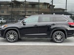 2017 Highlander Thumbnail 7