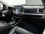 2017 Highlander Thumbnail 13