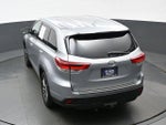 2017 Highlander Thumbnail 35