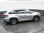 2017 Highlander Thumbnail 37