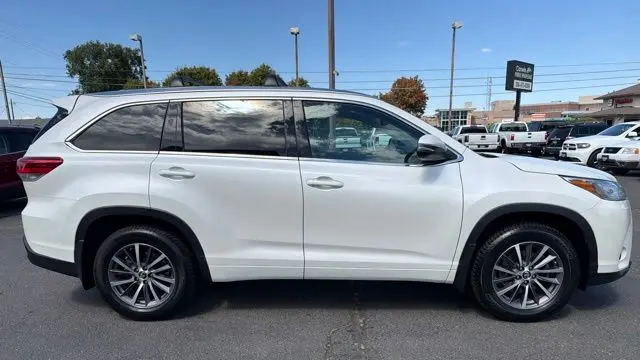 2018 Toyota Highlander SE