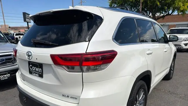 2018 Toyota Highlander SE