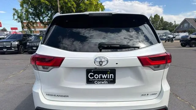 2018 Toyota Highlander SE