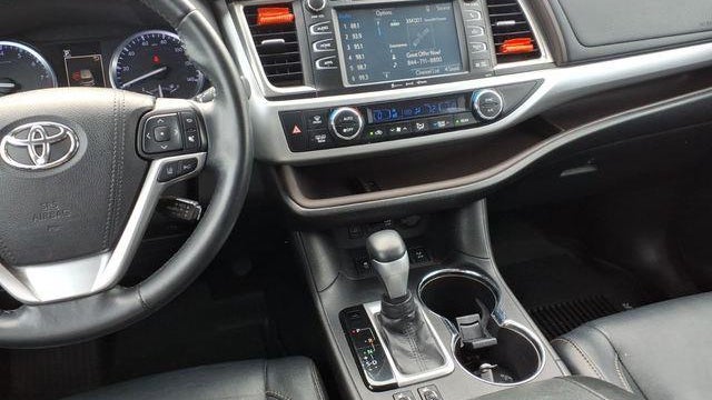 2018 Toyota Highlander 