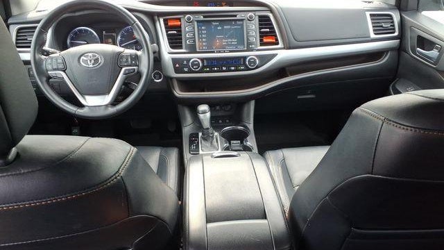 2018 Toyota Highlander 