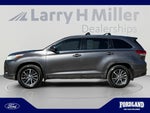 2019 Highlander Thumbnail 2