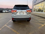 2017 Highlander Thumbnail 4