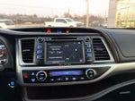 2017 Highlander Thumbnail 19