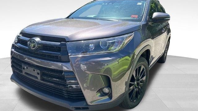 Preowned 2019 Toyota Highlander SE for Sale
