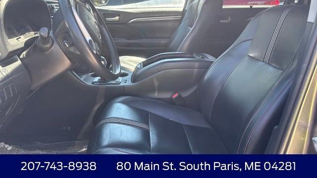 2019 Toyota Highlander SE