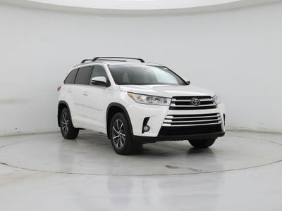 Photo of a 2017 Toyota Highlander AWD XLE 4DR SUV for sale