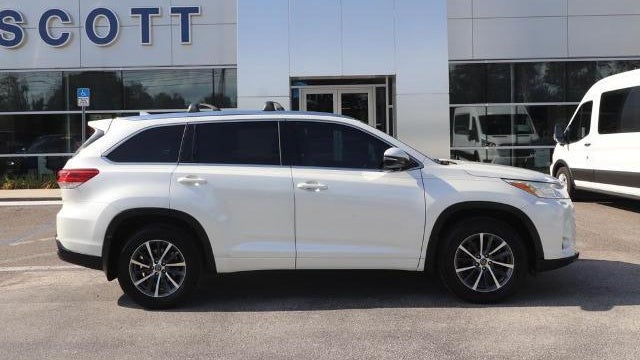 2018 Toyota Highlander SE