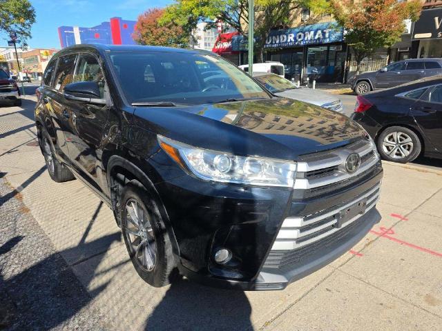 2018 Toyota Highlander - $23,499