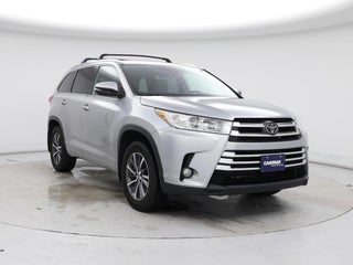 2018 Toyota Highlander with Celestial Silver Metallic Exterior