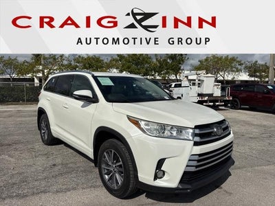 Photo of a 2017 Toyota Highlander for sale