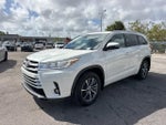 2017 Highlander Thumbnail 7
