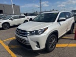 2019 Highlander Thumbnail 2