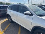 2019 Highlander Thumbnail 8