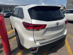 2019 Highlander Thumbnail 15
