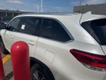 2019 Highlander Thumbnail 17