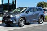 2017 Highlander Thumbnail 7