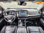 2017 Highlander Thumbnail 31